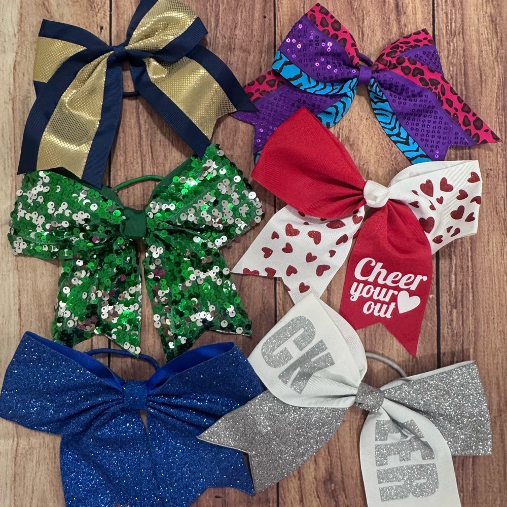 Colorful Cheer Bows Set 6 bows in total